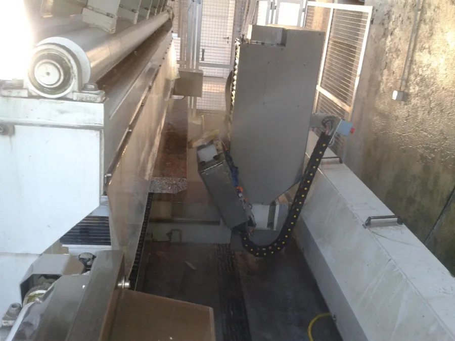 V-groove spindle (option)