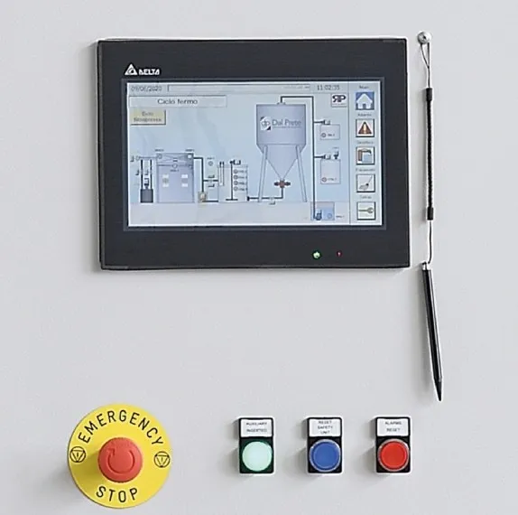 Maxi S-Compact 3.1 — Control panel with 15,6” touchscreen to manage all plant operations.