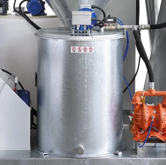 Mini Compact L 2.1 — Hot-dip galvanized sludge homogenization station.
