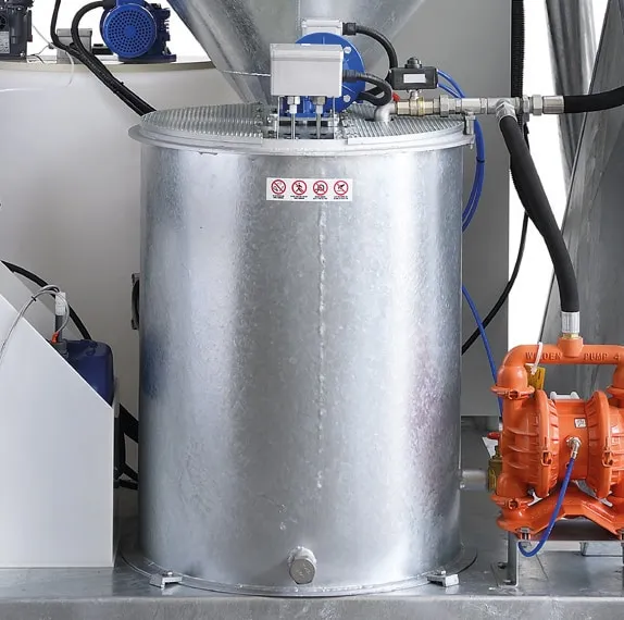 Mini Compact M 2.1 — Hot-dip galvanized sludge homogenization station.