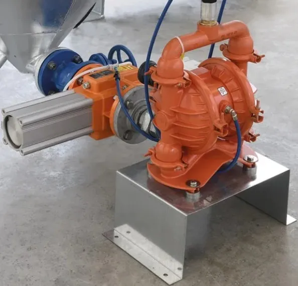 Super Compact 2.1 — Automatic sludge discharge and filter press feed system.
