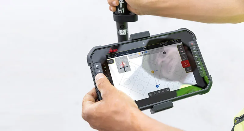 Fast layout and aiming — high-resolution camera live stream with a high-speed direct-drive motor.